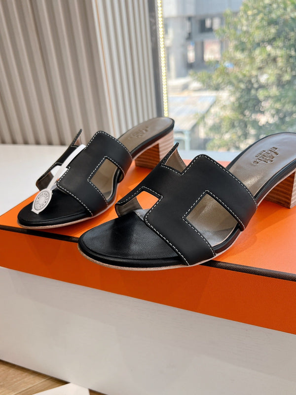 OASIS SANDAL IN BLACK CALFSKIN