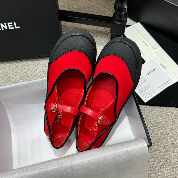 CC 26s Coco Beach Mary Janes Red Black Fibers Rubber 767082