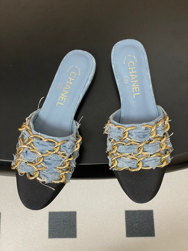 CC 25B Chain Closed Toe Flat Mule Light Blue Denim 393887