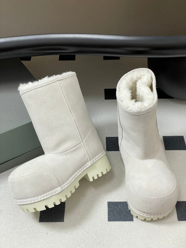Balenciaga Low Snow Boots White Suede 535035