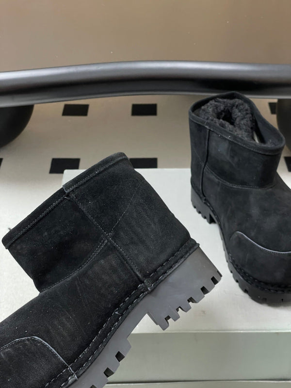 Balenciaga Snow Boots Black Suede 535039