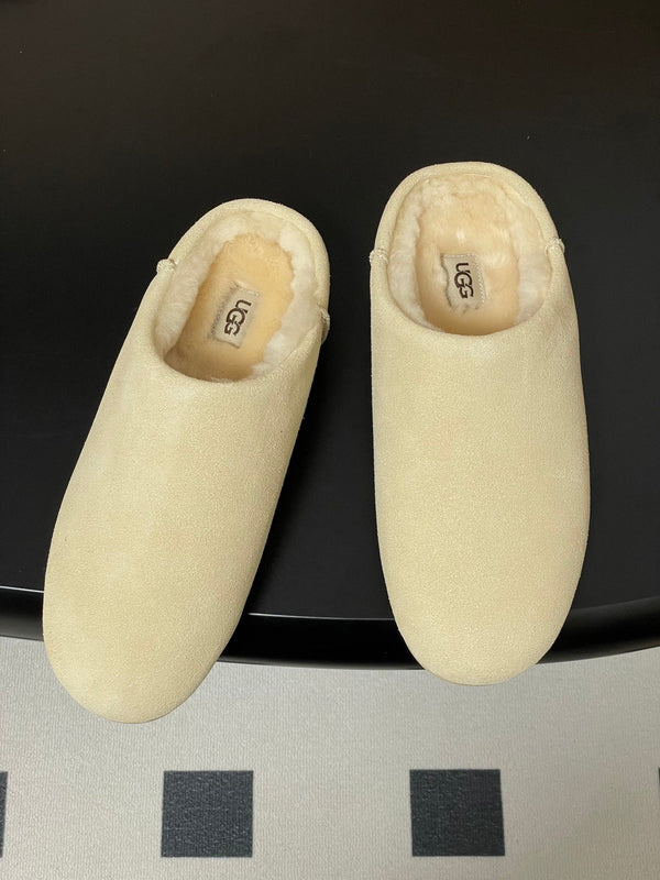 UGG Elea Slip-On Sandals Light Beige Wool Suede 525948