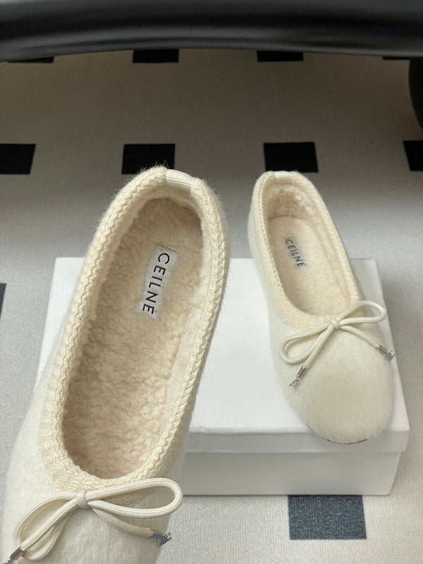 CL 26s Ballet Flats In White Wool With Bow Style