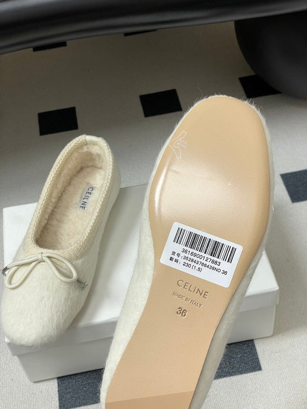 CL 26s Ballet Flats In White Wool With Bow Style