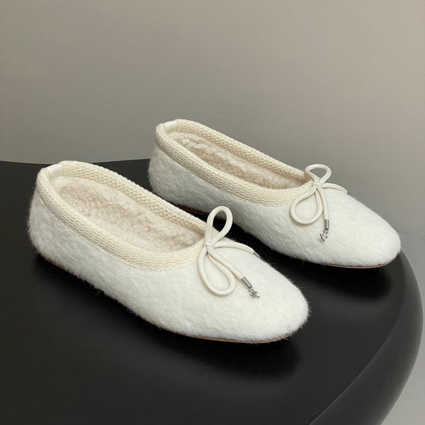 CL 26s Ballet Flats In White Wool With Bow Style