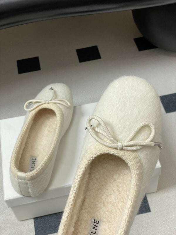 CL 26s Ballet Flats In White Wool With Bow Style