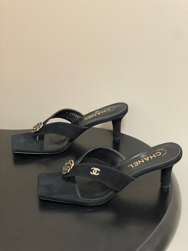 CC 26s Camellia High-Heeled Sandals Square Toe 6cm Black Suede 834731