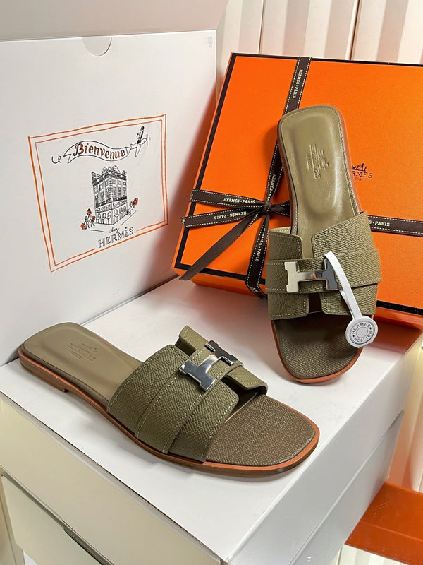 HM 26s Oran Sandals In Olive Brown Epsom Calfskin Silver Hardware