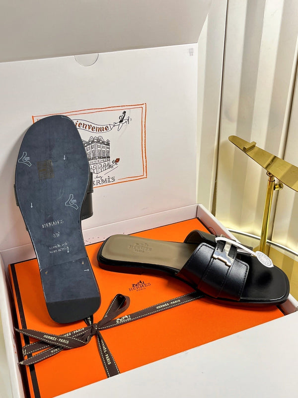 HM 26s Oran Sandals In Black Calfskin Silver Hardware