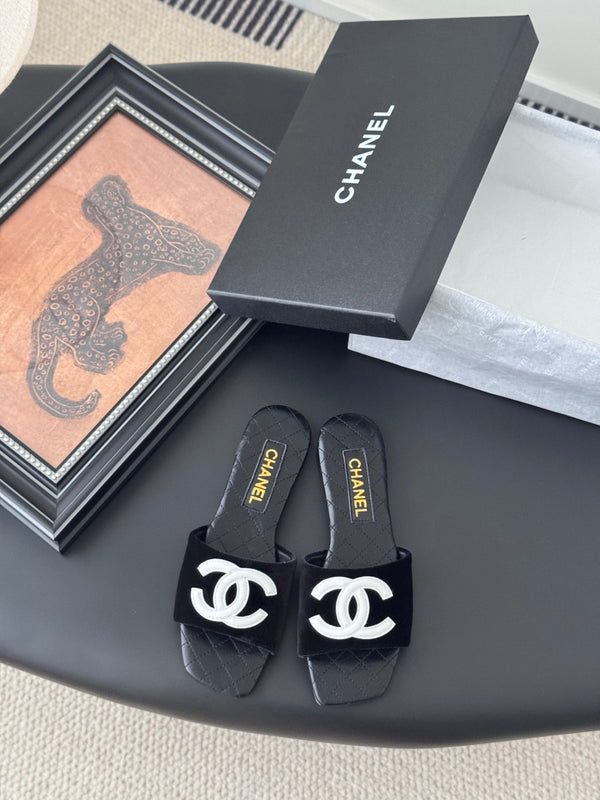 CC Slipper In Black Calfskin Mix Velvet