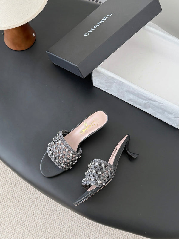 CC 26SS Sandals Black Woven Lambskin 670629