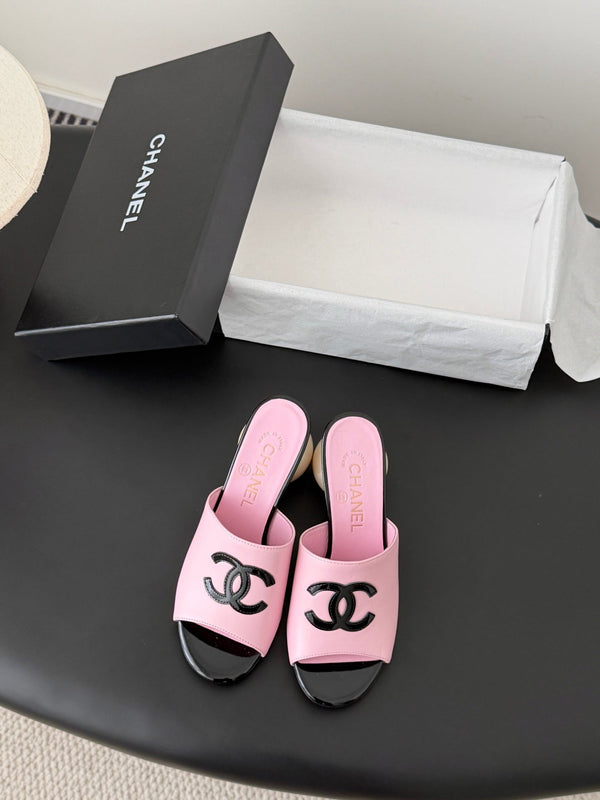 CC 26SS Slippers 7cm Black Pink Lambskin Patent Leather 670612