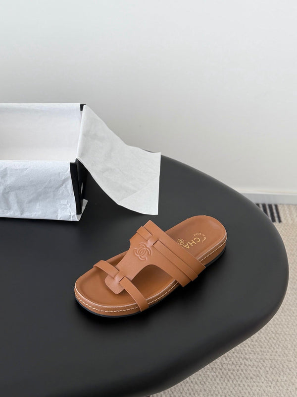 CC 26s Sandals Brown Sheepskin 670378