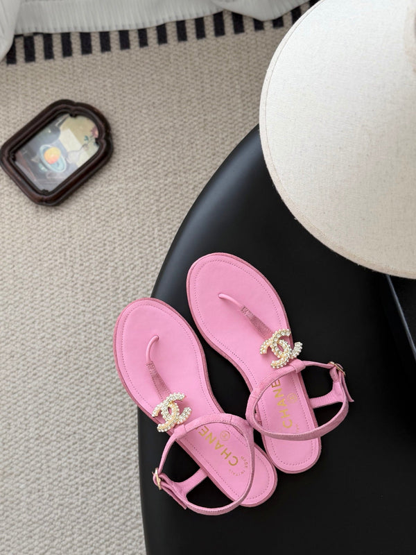 CC Strappy Sandals Pink Suede Sheepskin 670383