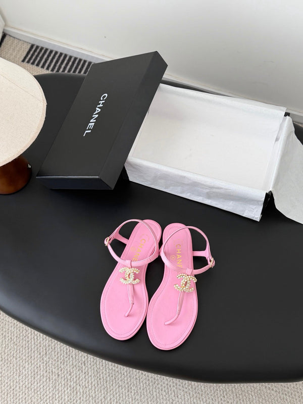 CC Strappy Sandals Pink Sheepskin 670384