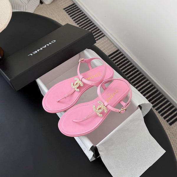 CC Strappy Sandals Pink Sheepskin 670384