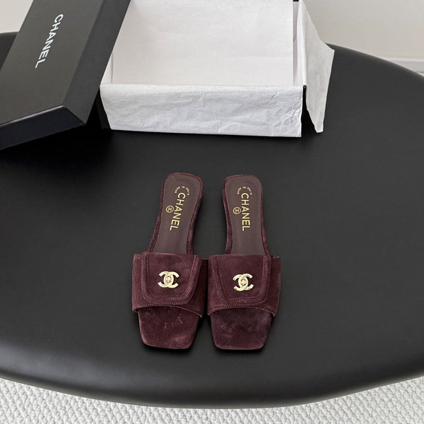 CC 26C Slippers Flat Dark Burgundy Suede 717796