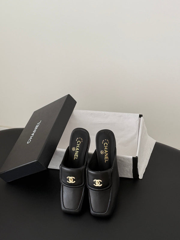 CC Half-Slippers Flat Black Calfskin 717815