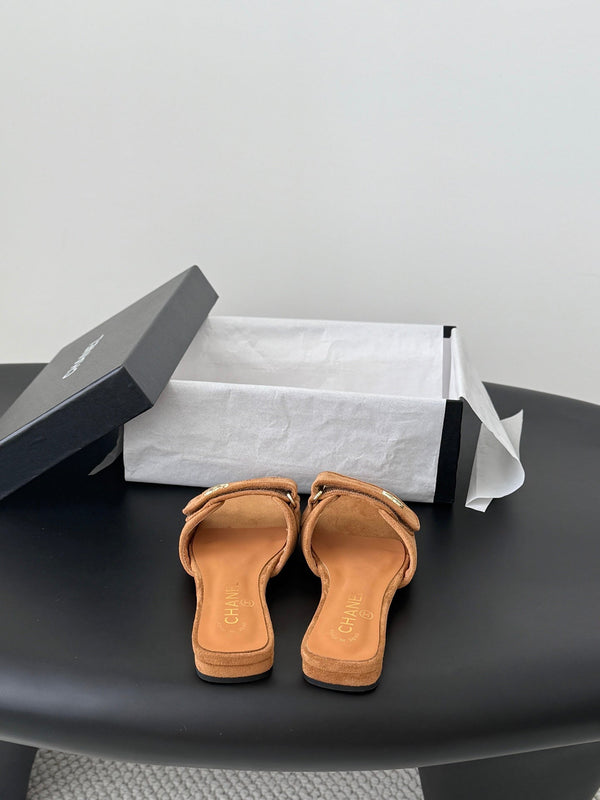 CC 26s Buckle Slippers Brown Suede 829738