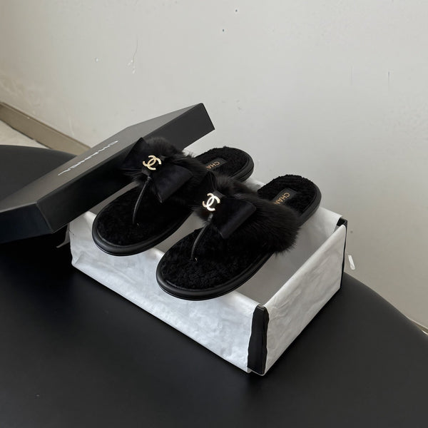 CC 26s Bowknot Thong Sandals Black Furry Shearing 969673