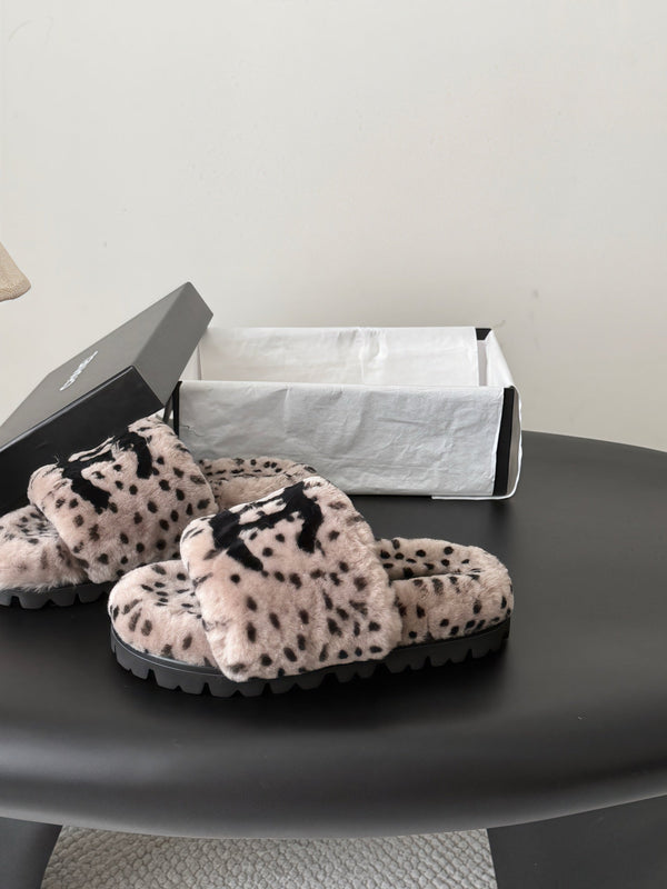 CC 26s Slides Black Nude Pink Dalmatian Print Shearling 969712