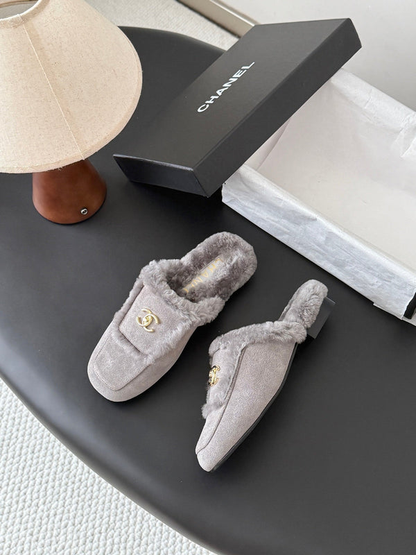 CC 26s Slip-On Mules Light Grey Fluffy Shearling Suede 969728