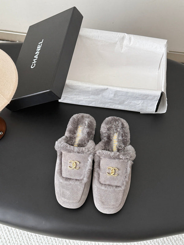 CC 26s Slip-On Mules Light Grey Fluffy Shearling Suede 969728