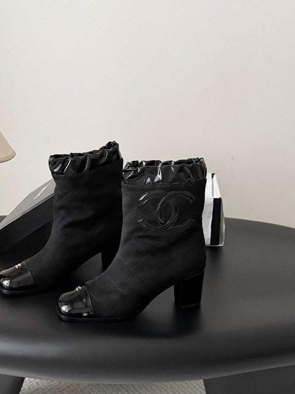 CC 26s Ankle Boots Black Suede Patent Leather 127989