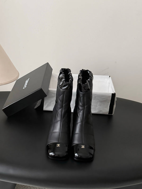 CC 26s Quilted Ankle Boots Black Leather Patent 127990