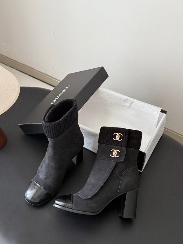 CC 26s Ankle Boots Black Knit Cuff Suede 127792