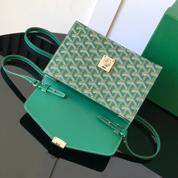 CHYPRE WALLET-POUCH 21 IN GREEN GOYARDINE CANVAS AND CALFSKIN