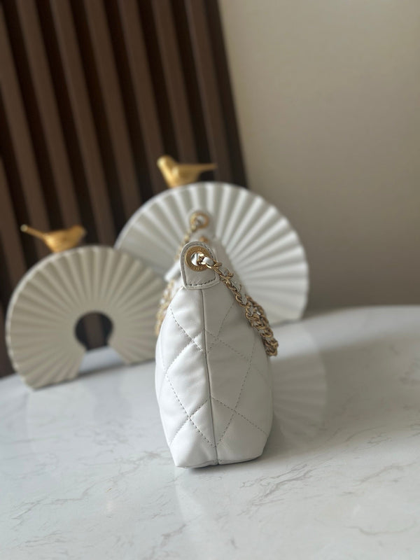 CC 26s Hobo Bag 26 In White Lambskin