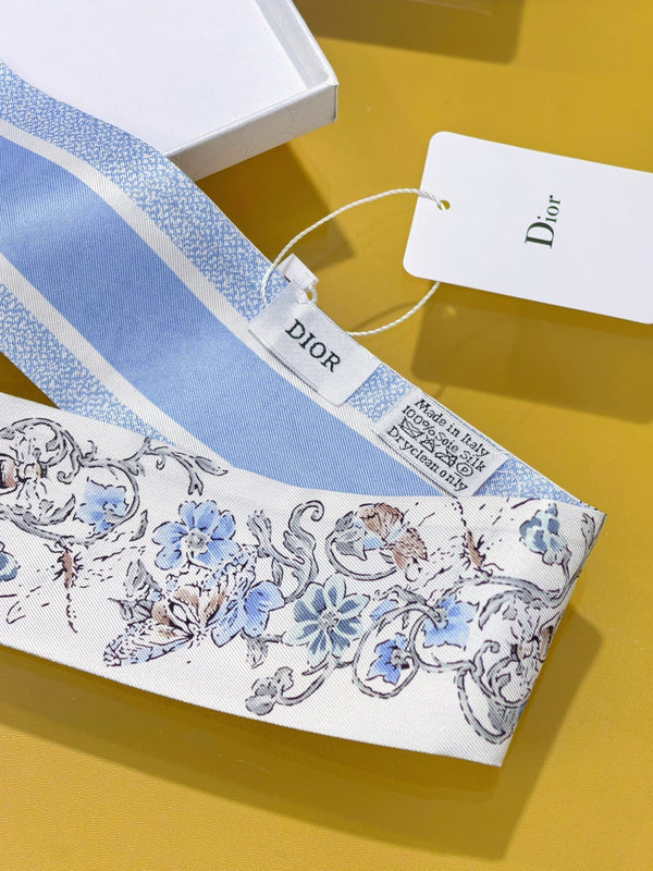 CD 26s Scarf 105cm In Silk 305884