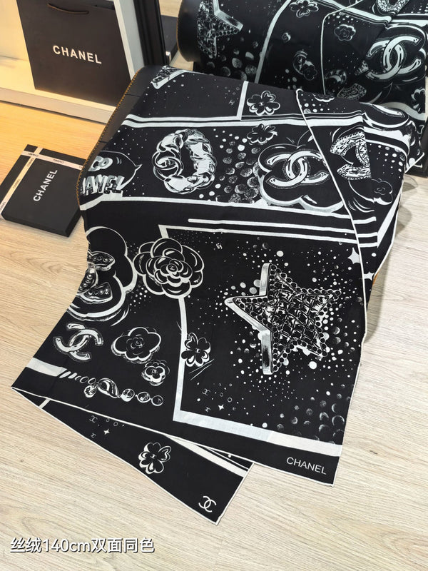 CC 25 Camellia Scarf 140CM Black White Cashmere 293082