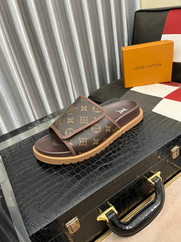 WATERFRONT MULE IN CHOCOLATE BROWN MONOGRAM RUBBER