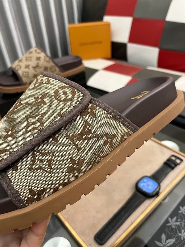 MIAMI MULE IN PEANUT BROWN MONOGRAM JACQUARD