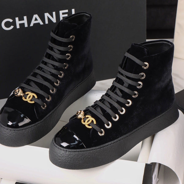CC 26s Combat Boots Black Suede Leather 964729