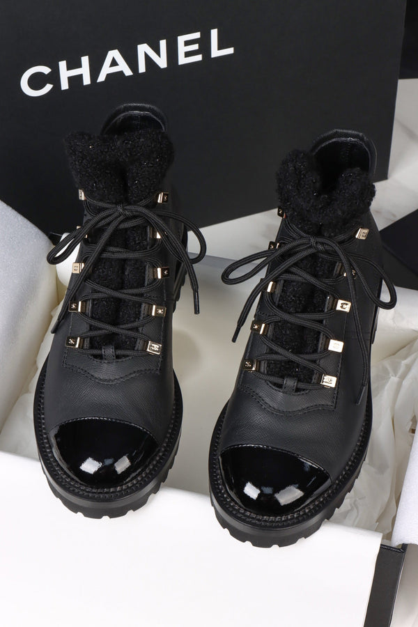 CC 26s Combat Boots Black Shearing Leather 964815