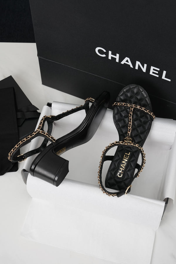 CC 26s Heart CC T-Strap Sandals Black Quilted Leather 964932