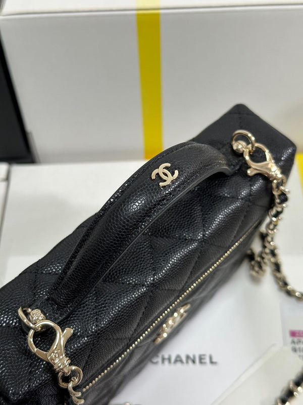 CC 25C Vanity Case 19.5cm Black Calfskin Light Gold Hardware 243640