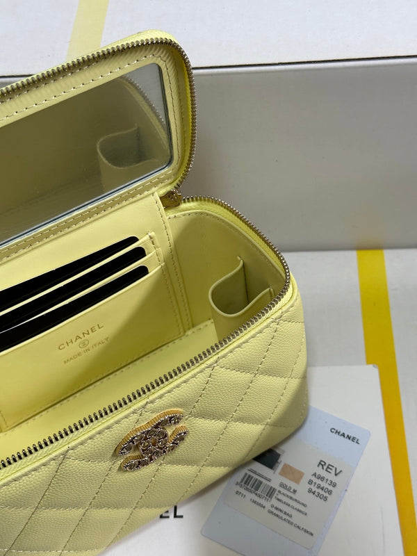 CC 25C Vanity Case 17cm Yellow Caviar Leather Heart Rhinestone Light Gold Hardware 243418