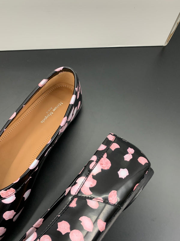 MM Tabi Ballet Flats Black Pink Cowhide 895246
