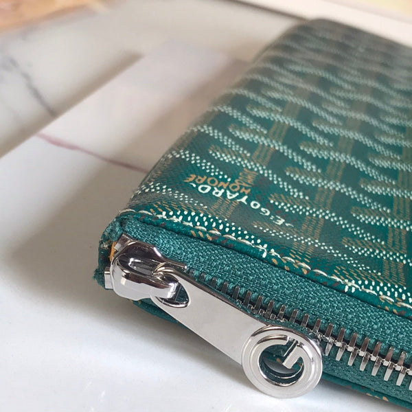 SÉNAT MGM POUCH 40 IN GREEN GOYARDINE CANVAS