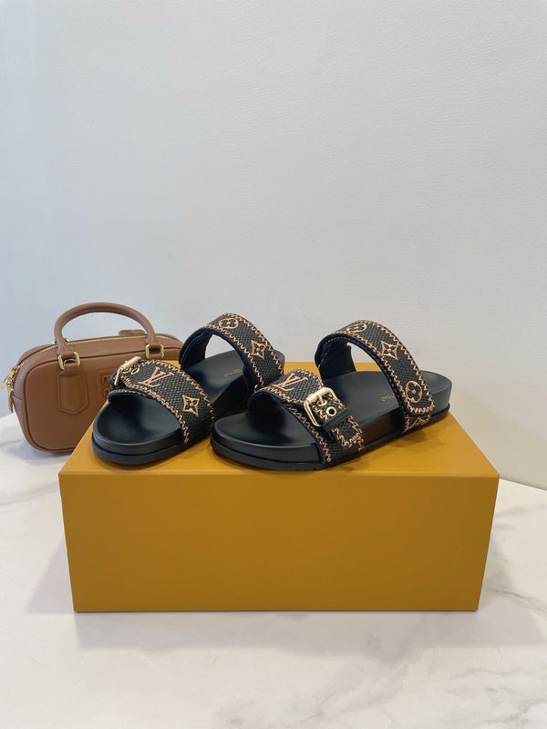 Bom Dia Flat Comfort Mule Brown Black Monogram Embossed Print Classic 241335