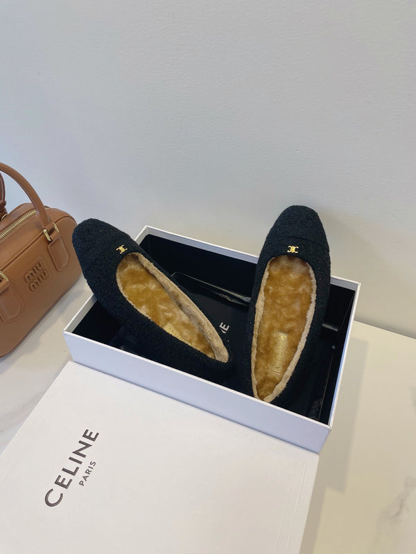 CL 26s Flat Shoes In Black Wool