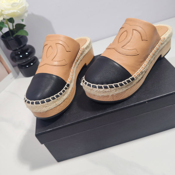 CC 26s Half-Length Slippers Black Beige Sheepskin 104250