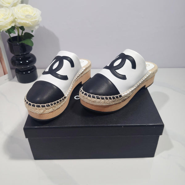 CC 26s Half-Length Slippers Black White Sheepskin 104252