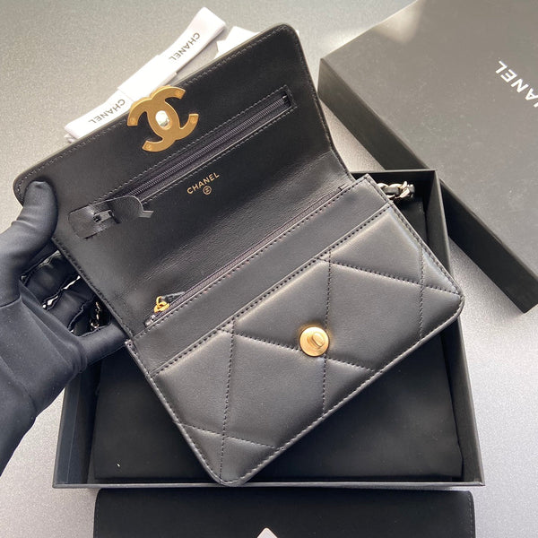 CC 19 Woc 19cm Black Calfskin Gold Hardware