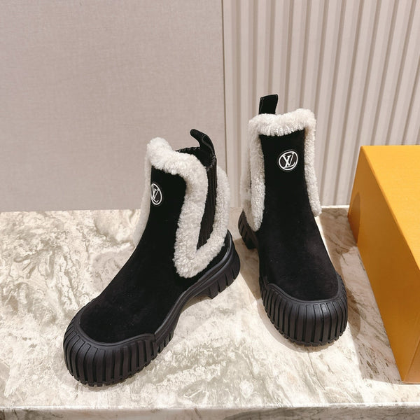 LV Ruby Flat Ankle Boot 50mm Black Suede & Fur 450348