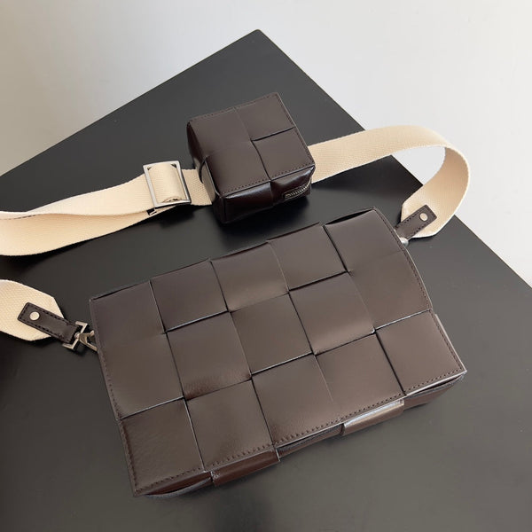 BV Two-In-One Cassette Bag 26cm Brown Leather